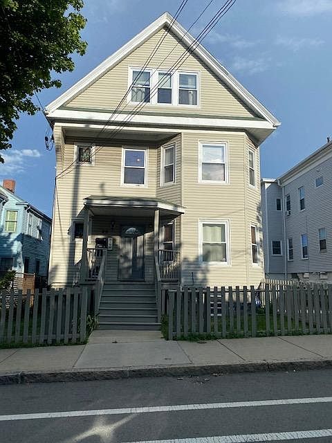 Building Photo 4