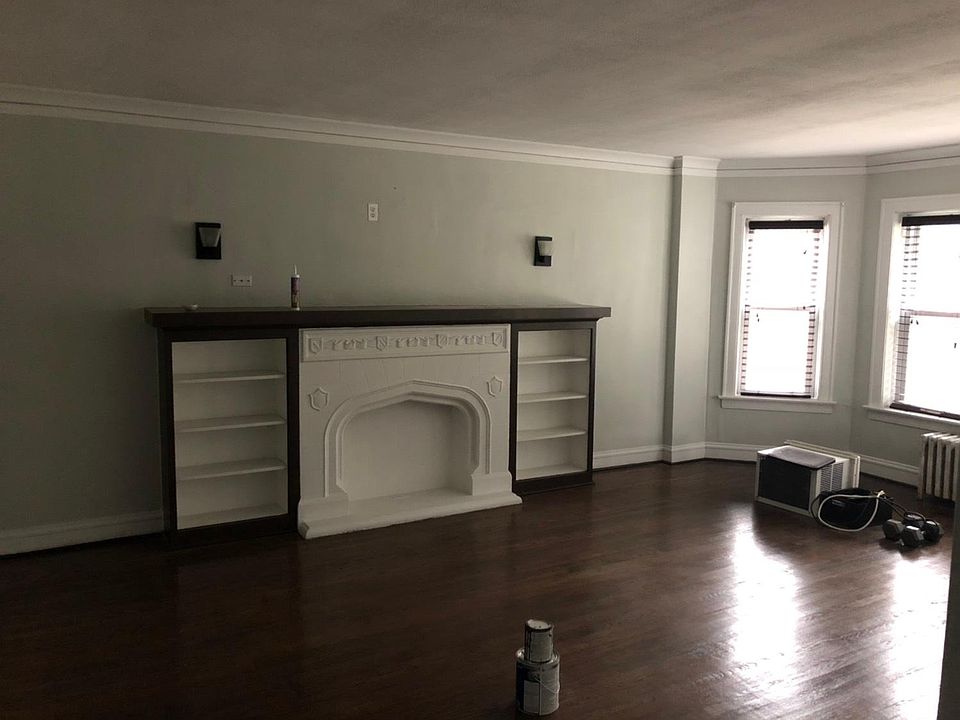 2nd image of 8129 S Prairie Ave