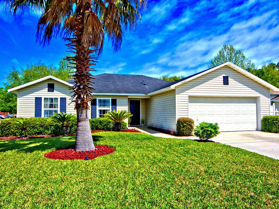 1st image of 12461 Holbrook Dr