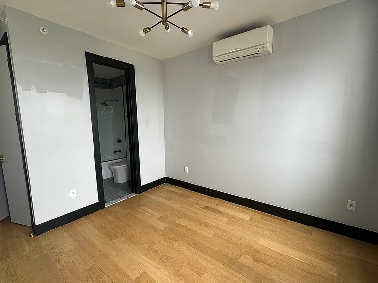 41 Van Wagenen Ave #4LL — Photo 6