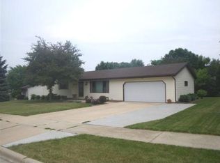 788 S Main St, Oregon, WI 53575