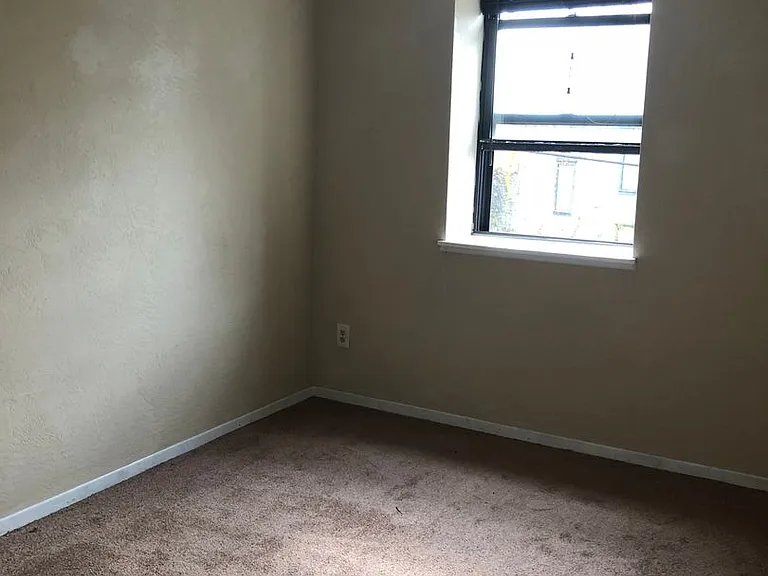 Avalon — Photo 10