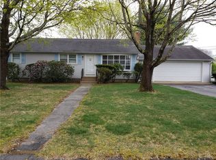 3 Gail Ct, Coventry, RI 02816
