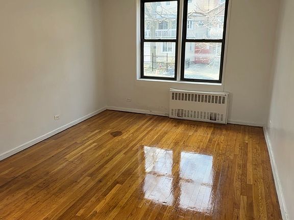 3rd image of 1985 Davidson Ave Floor 2