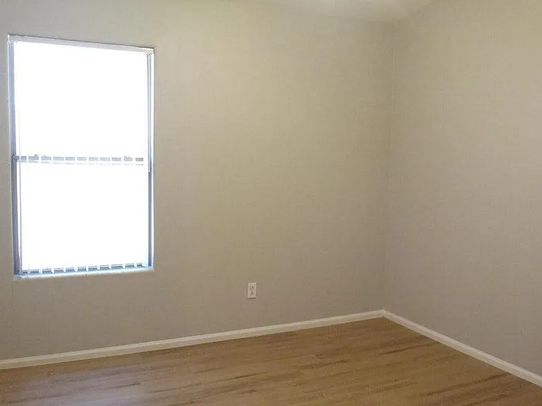 12425 W Missouri Ave — Photo 14
