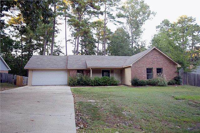 1st image of 150 Dogwood Cir