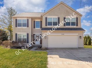 2114 Kensington Pl, Aurora, IL