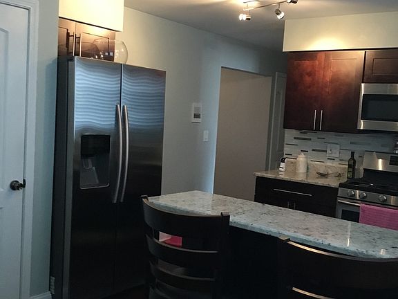 5th image of 3548 N Oleander Ave #001