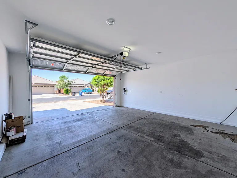 9509 W Sells Dr — Photo 45