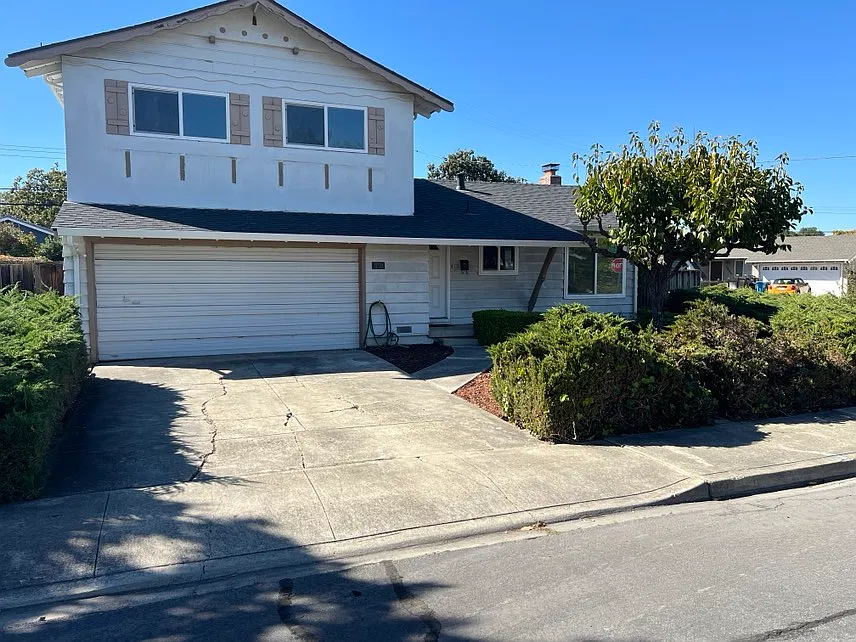 3 bed, 2.5 bath, 1534 sqft, $4,750 — Photo 1