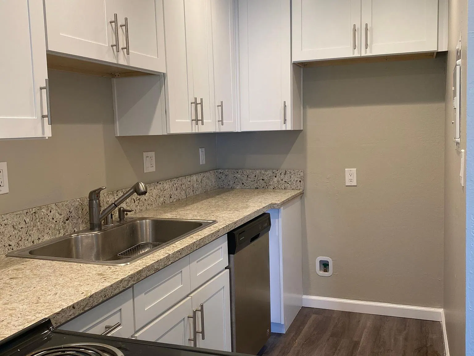 1 bed, 800 sqft, $2,850 — Photo 4