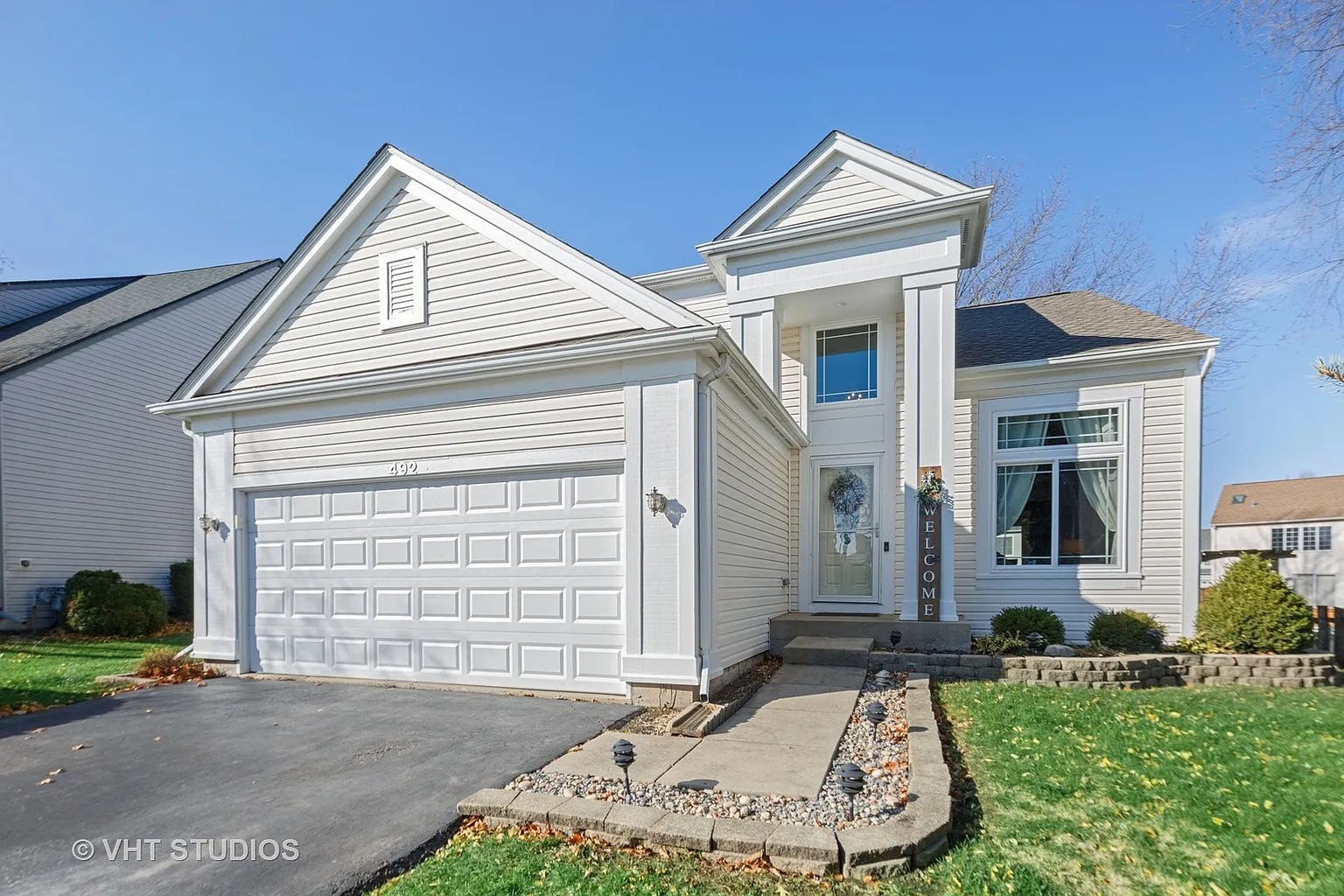 492 Rose Ln photo 1