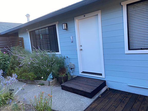 Front of guest house.