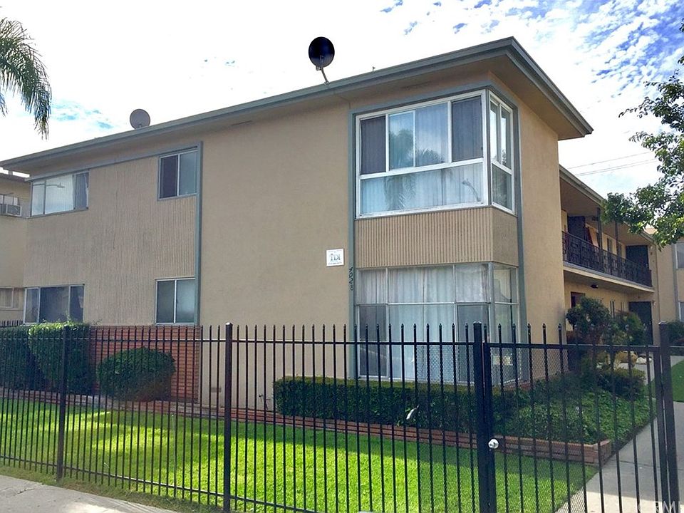 1st image of 4028 Palmwood Dr