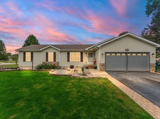 369 Marilyn Rd, Burns Harbor, IN 46304