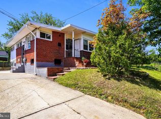 1067 Ruatan St, Silver Spring, MD 20903