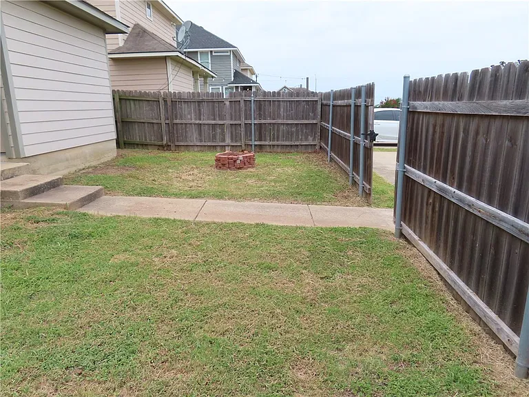 4107 McFarland Dr — Photo 8