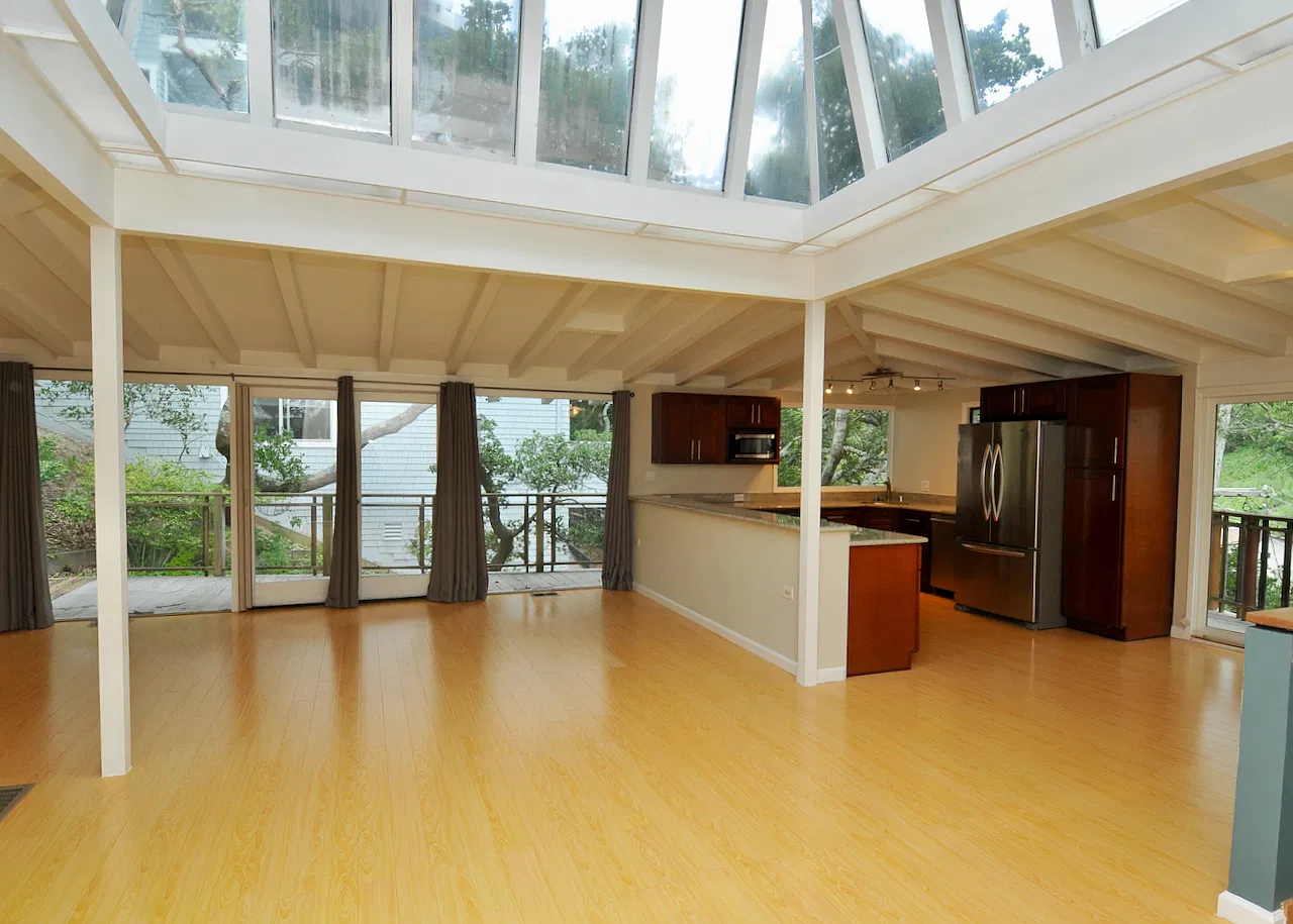 3 bed, 2070 sqft, $5,900 — Photo 3