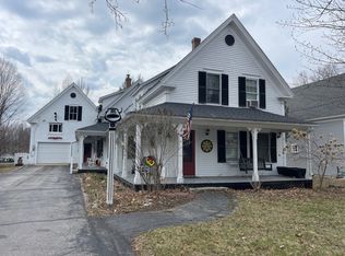 28 Pollard St, Conway, NH 03818