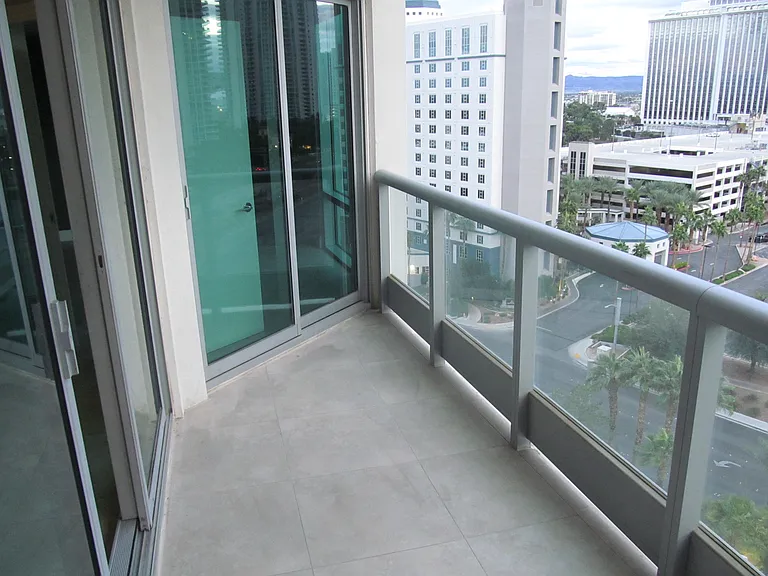 222 Karen Ave #1105 — Photo 23