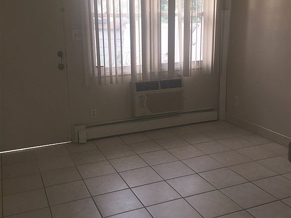 3rd image of 6112 Jefferson St
