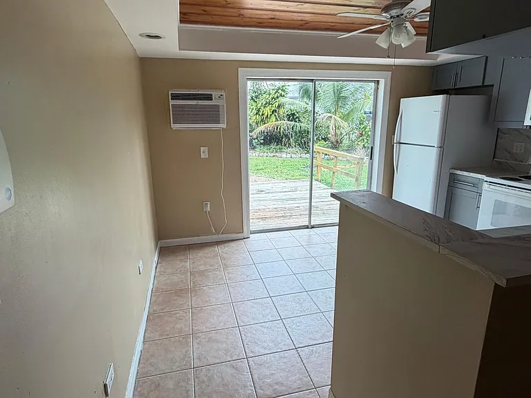 5601 Pierce St — Photo 5