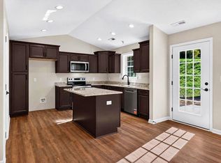 108 Brook Glen Ln, Staunton, VA 24401
