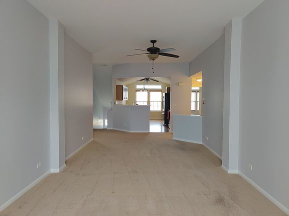 3rd image of 919 Huntington Dr
