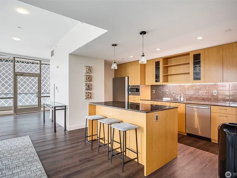 909 5th Ave #2301 — Photo 34