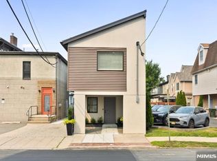 19 Franklin Pl FLOOR 2, Rutherford, NJ 07070
