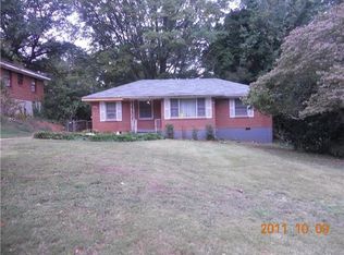 2243 Holly Hill Dr, Decatur, GA 30032