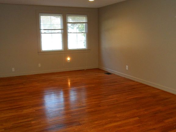 2nd image of 234 Cammer Ave