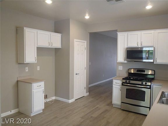 3rd image of 2804 Ground Robin Dr