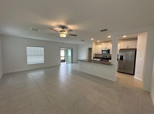 36510 Hill Dr, Zephyrhills, FL 33542