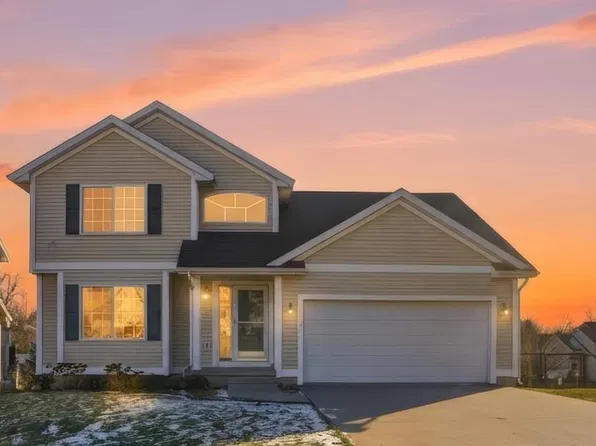 1449 Walker Way, Coralville, IA 52241