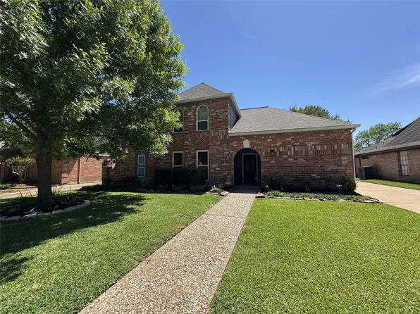 12511 Meadow Lake Dr, Houston, TX 77077