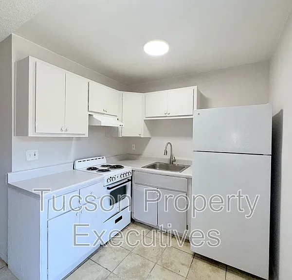 3810 E Monte Vista Dr #108 — Photo 1
