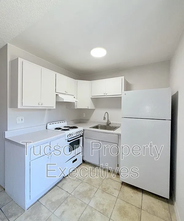 3810 E Monte Vista Dr #108