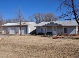 734 N Anson Rd, Wellington, KS 67152