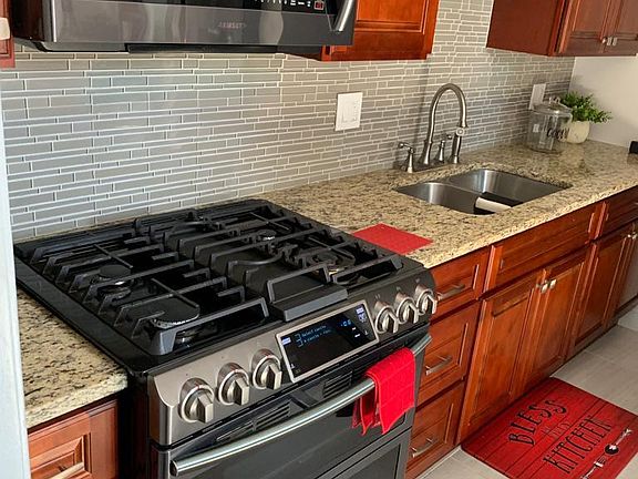 2nd image of 109 Glenway St #3