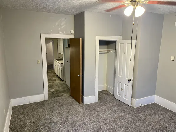 447-453 W Military Ave, Fremont, NE