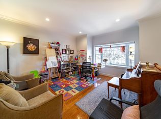 826 8th St, Secaucus, NJ 07094