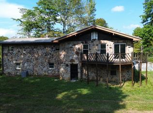665 Frank Atkins Rd, Thorn Hill, TN 37881
