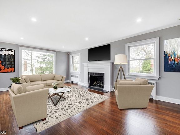4th image of 18 Birchwood Ave
