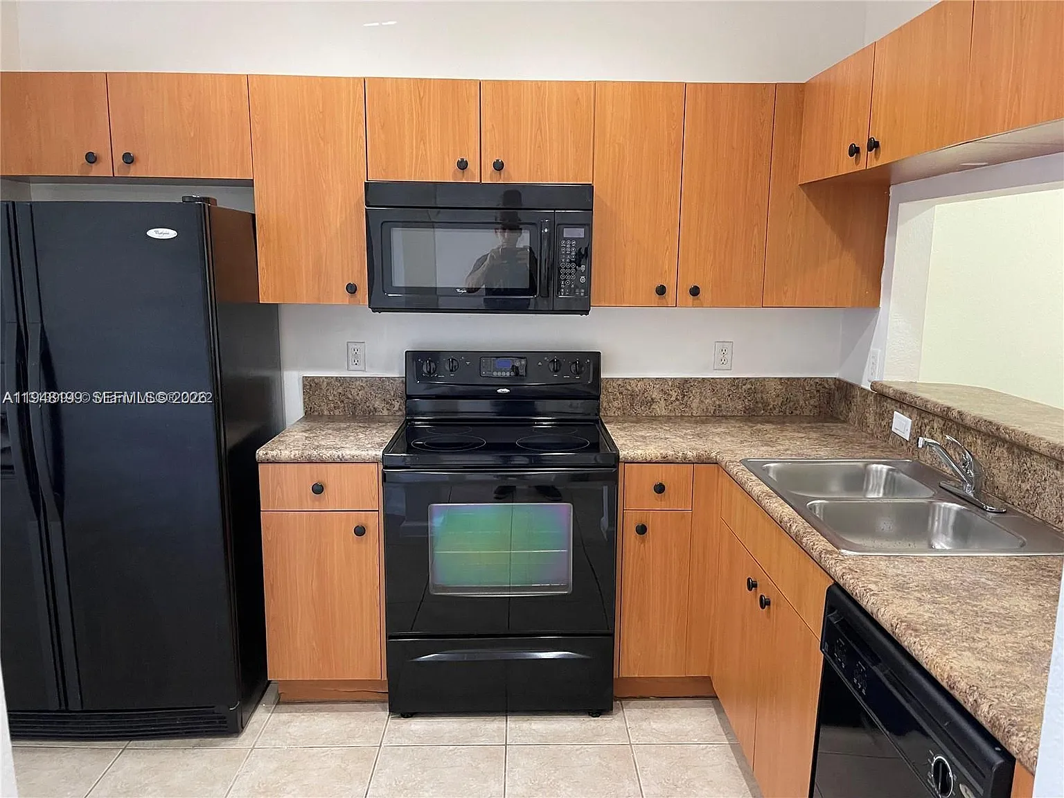 2 bed, 2.5 bath, 1120 sqft, $2,450 — Photo 2