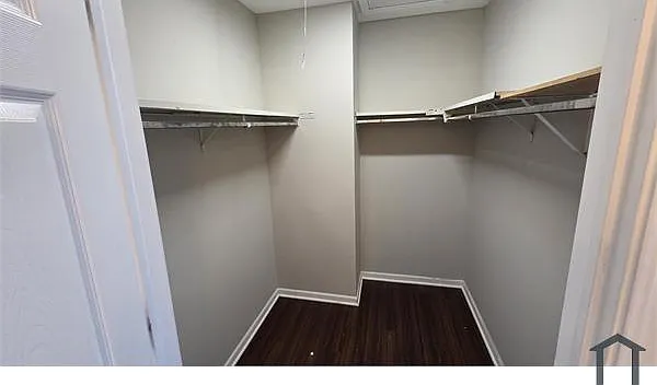 3 bed, 1100 sqft, $2,600 — Photo 4