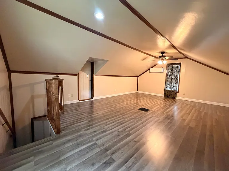 311 Hansen Ave — Photo 6