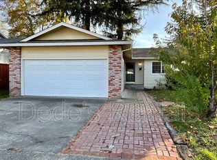 5112 Gold Lake Dr, Santa Rosa, CA 95409