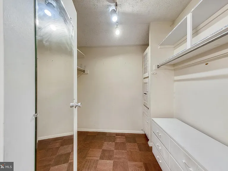 2201 L St NW #617 — Photo 24
