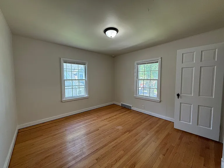 208 S Chestnut Ave — Photo 9